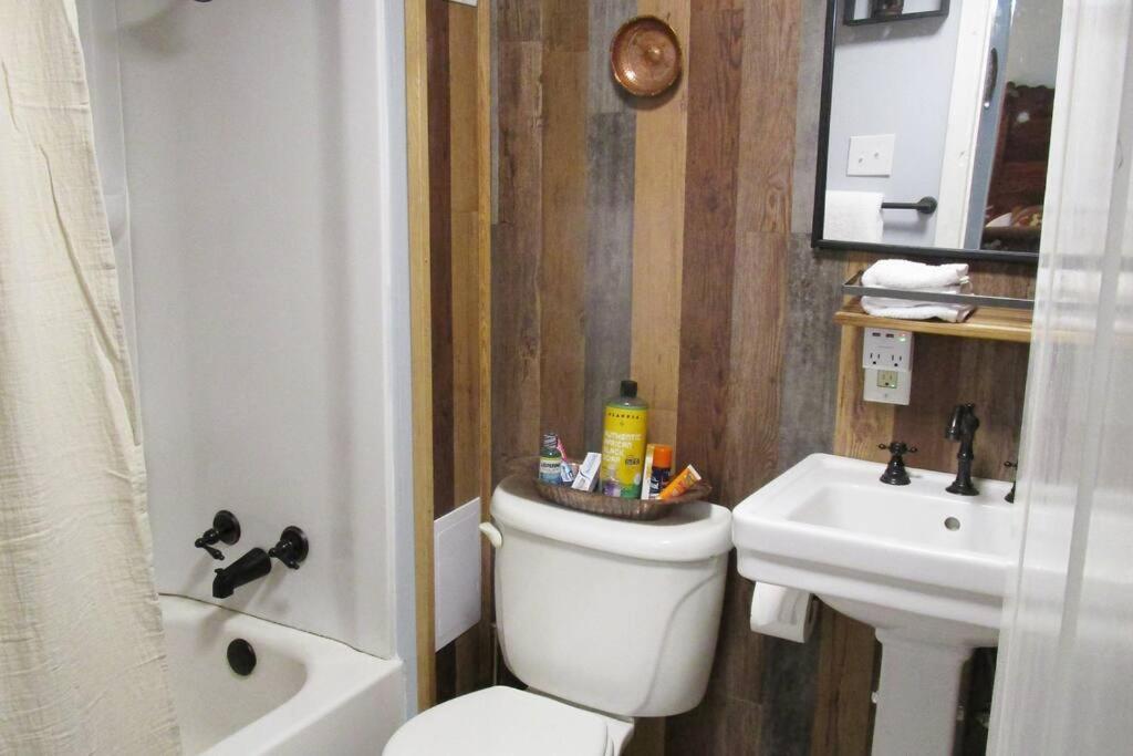 Apartmán Boho-Chic Retreat - Unit 3 Bloomington Exteriér fotografie
